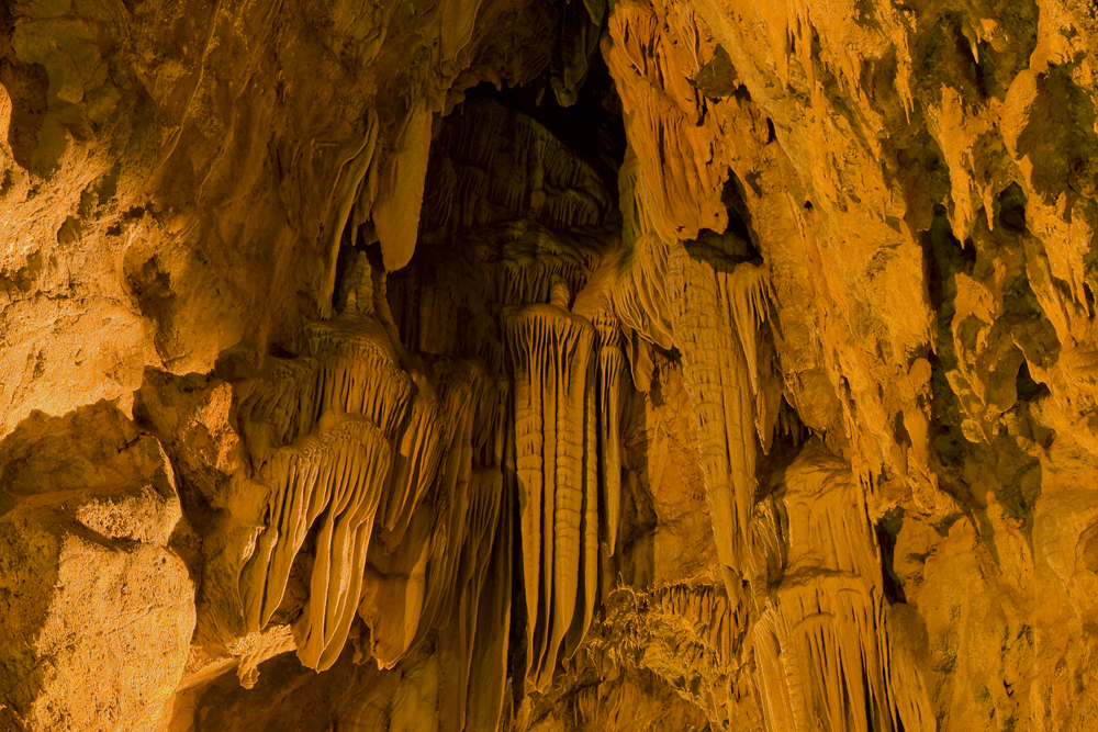 in der Dim-Höhle bei Ananya