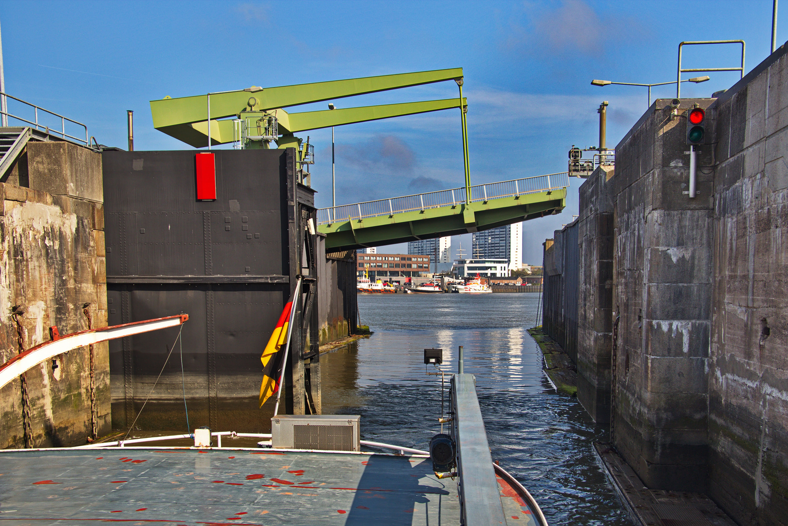 In der Doppelschleuse in Bremerhaven