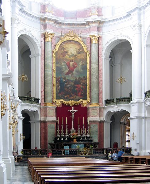In der Dresdner Kathedrale