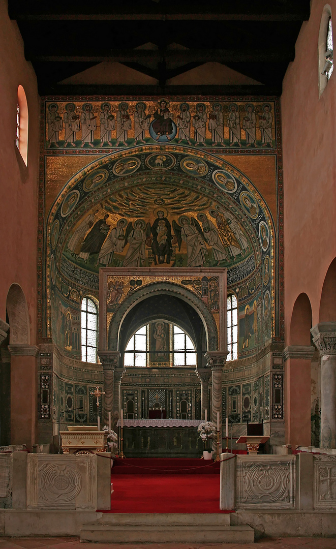 In der Euphrasius-Basilika in Porec (2)