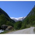 In der Ferne... der Buar Gletscher