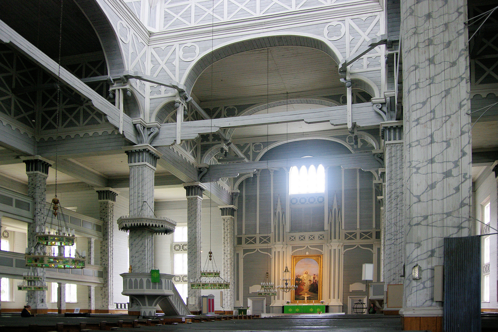 in der größten Holzkirche der Welt in Kerimäki in Finnland - Kerimäen kirkko