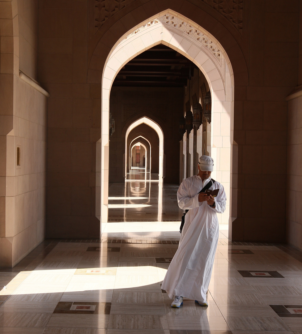 In der großen Moschee in Musquat, Oman