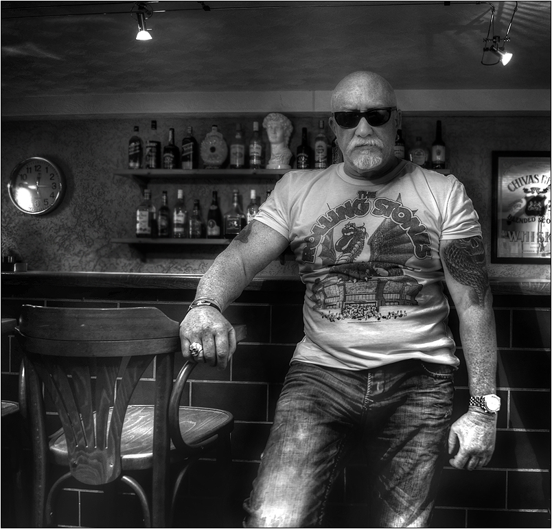 In der Kellerbar Foto & Bild | schwarz/weiß, selbstportrait, menschen