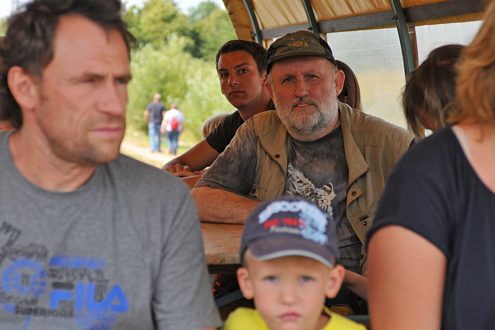 In der Kiesgrube: „Unser“ Eicher mit Frank im Anhänger