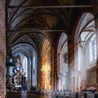 In der Kirche_ 1200