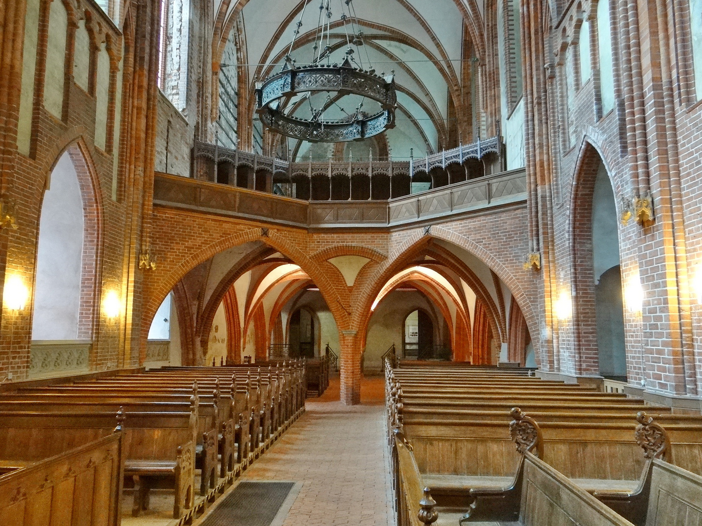 In der Kirche von Dobbertin