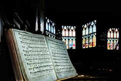 In der Kirche von Honfleur, Normandie