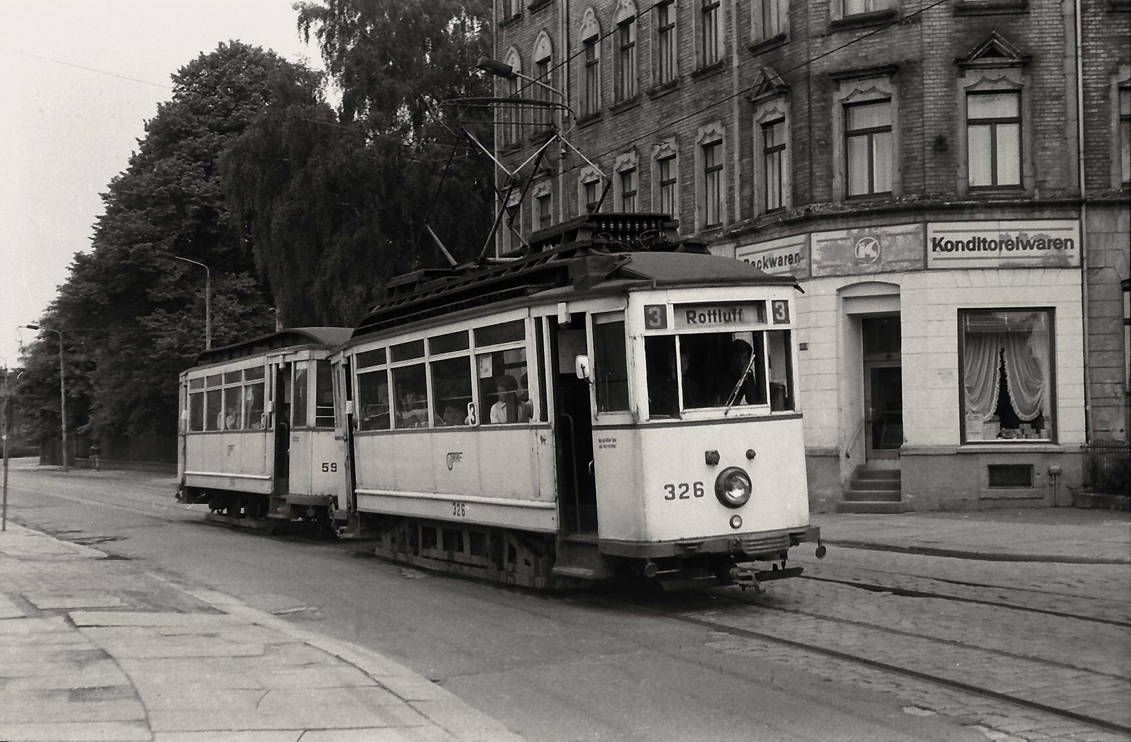 In der Kurve an der Franz-Mehring-Straße