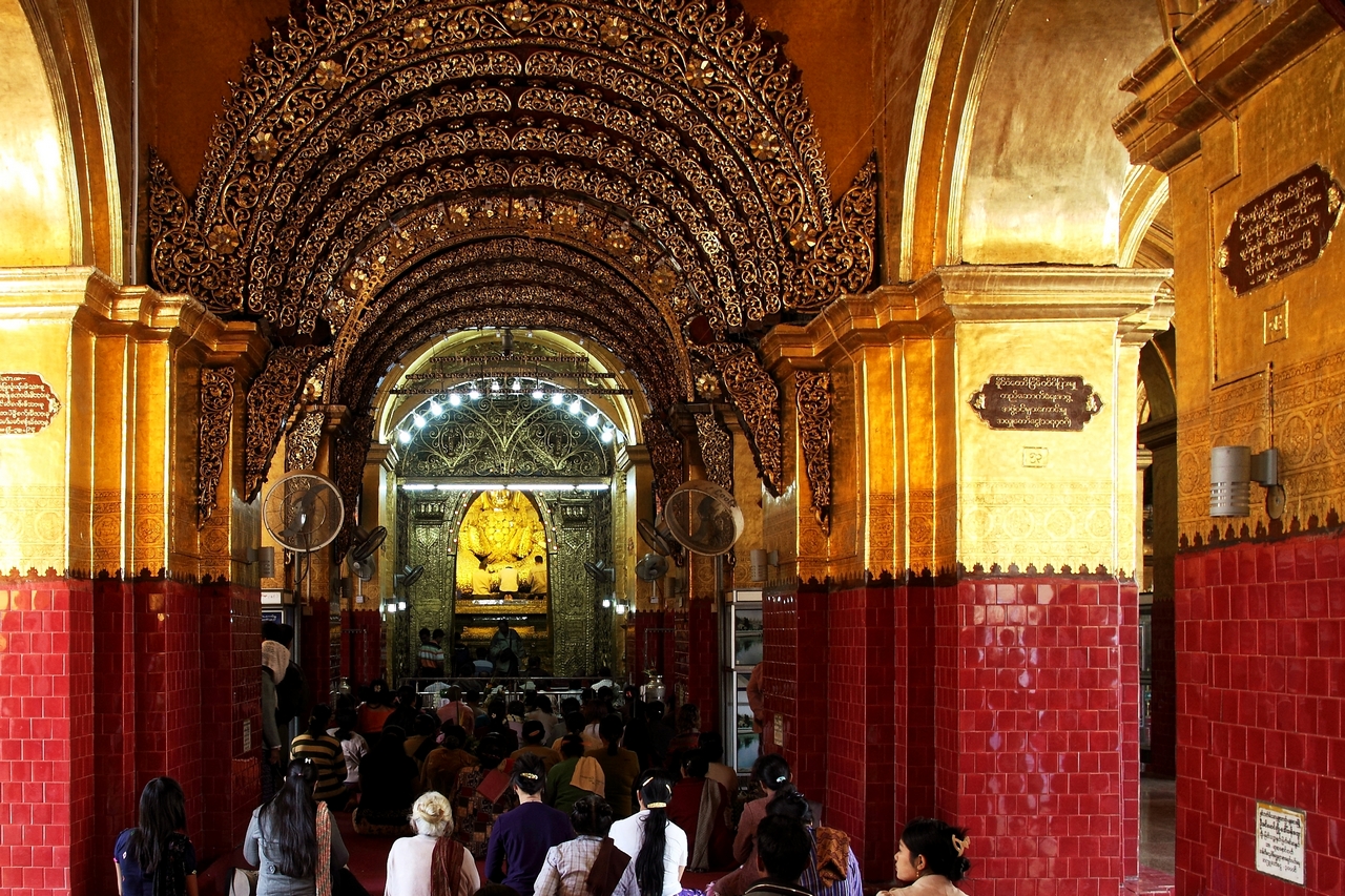 In der Mahamuni-Pagode