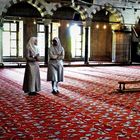 - in der Moschee -