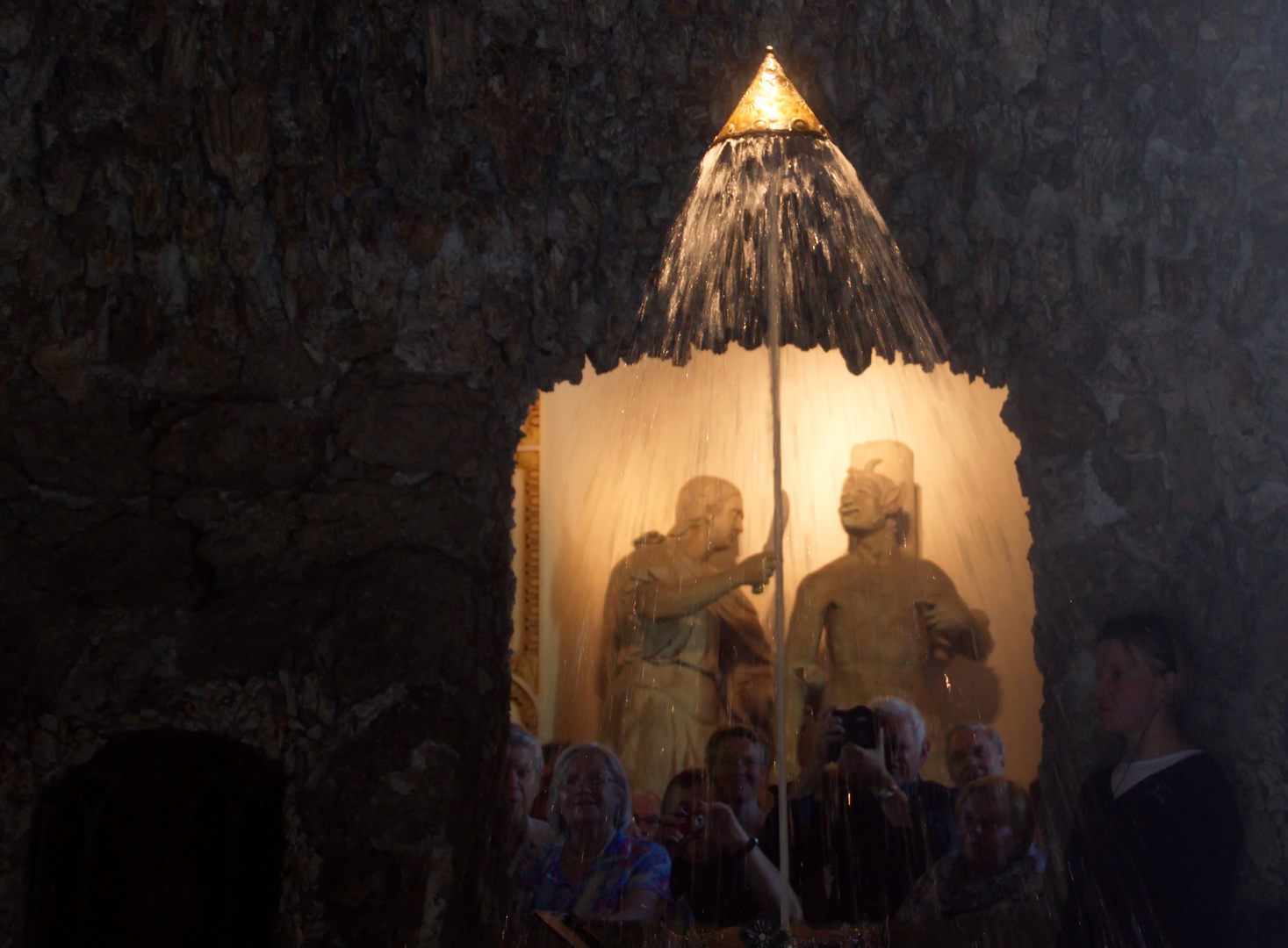 In der Mydasgrotte vom Schlosspark Hellbrunn bei Salzburg