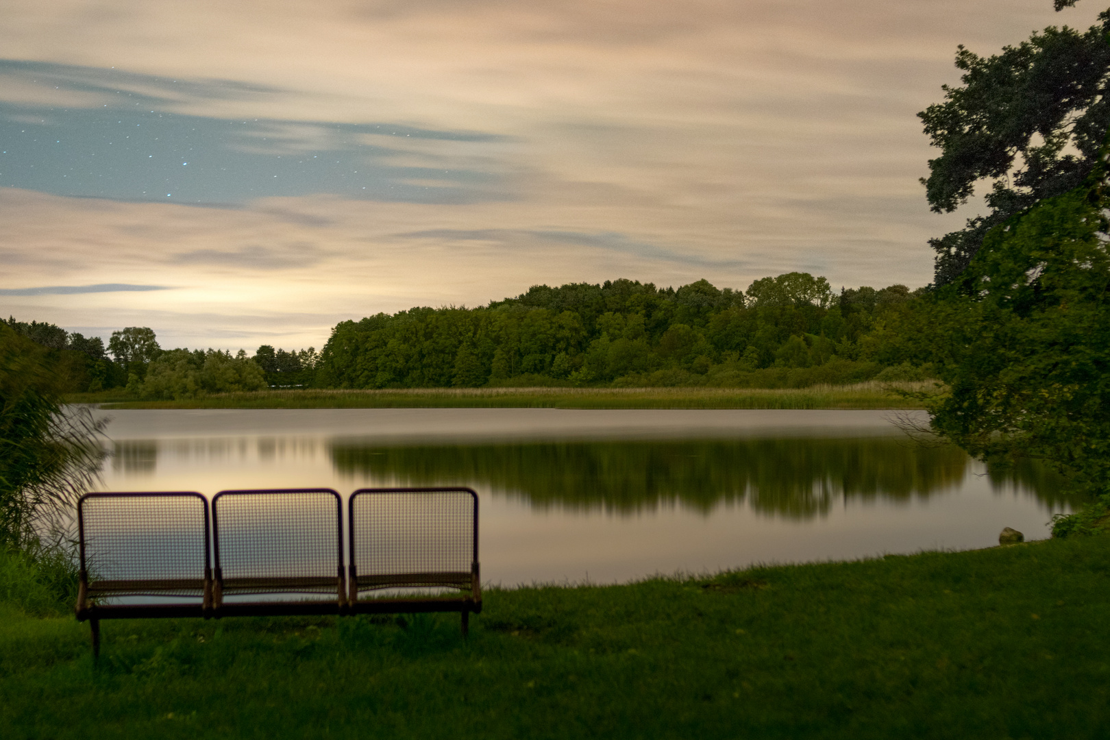 in der Nacht auf dem See