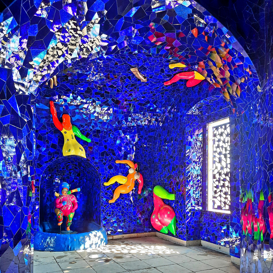 In der Niki de Saint Phalle - Grotte