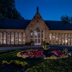 In der Orangerie brannte noch Licht