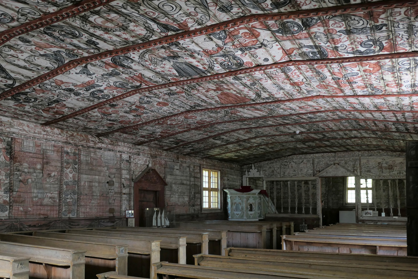 in der Pyhämaan uhrikirkko (Pyhämaa-Opferkirche)