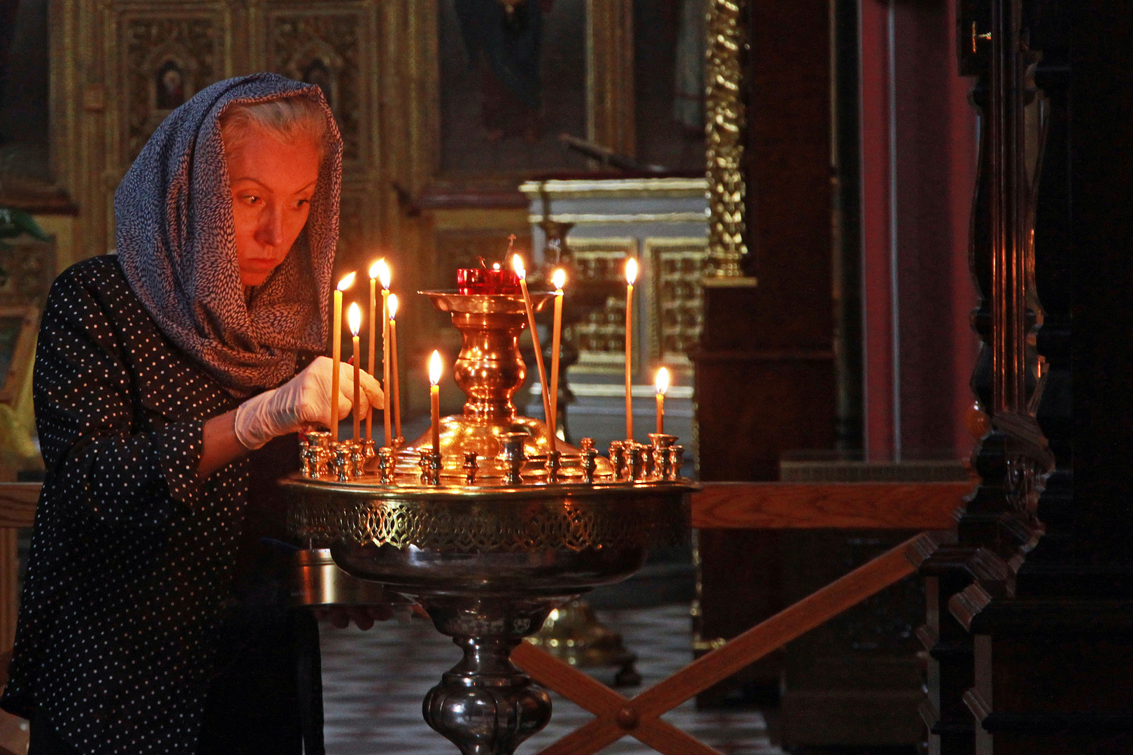 In der russisch-orthodoxen Kirche, Tallin, Estland