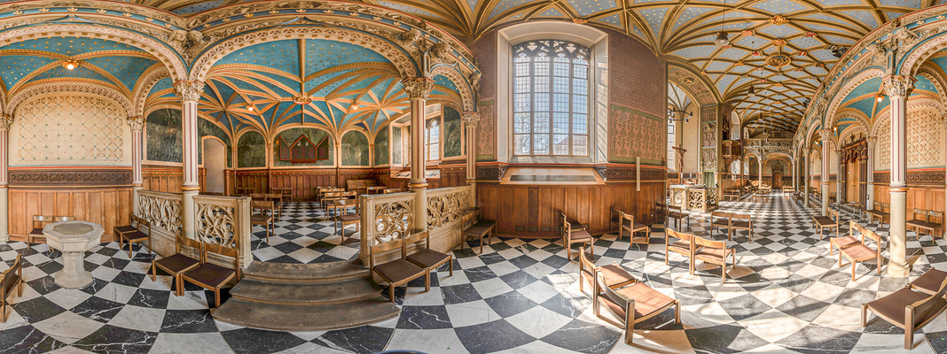 In der Schlosskirche 2