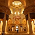 In der Sheikh Fayed Moschee...
