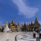 In der Shwedagon-Pagode in Yangon