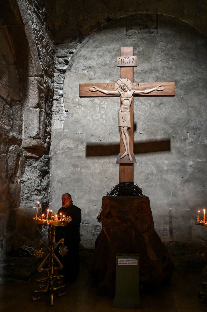 In der Swetizchoweli-Kathedrale 01