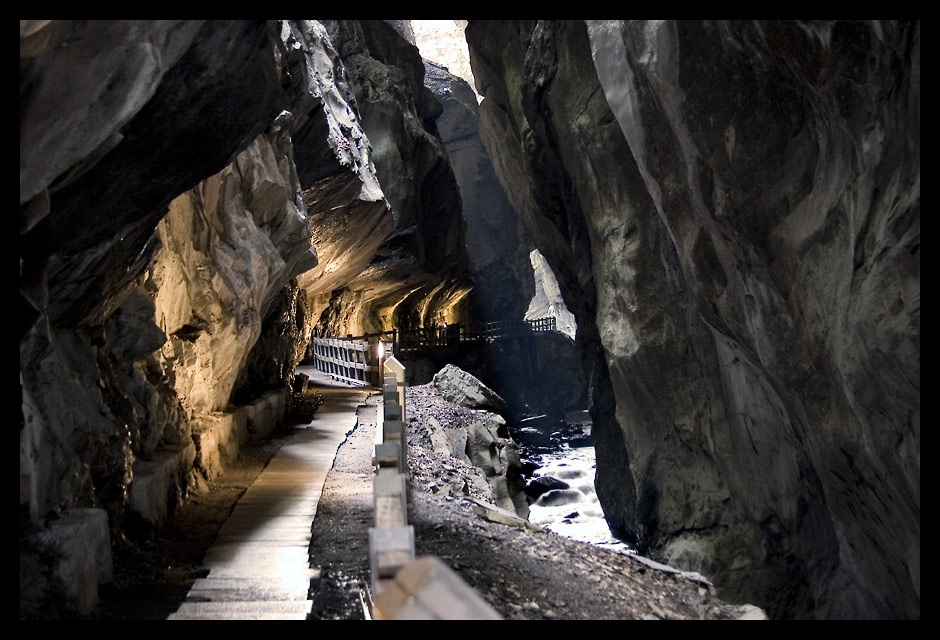 In der Taminaschlucht in Richtung Quelle....