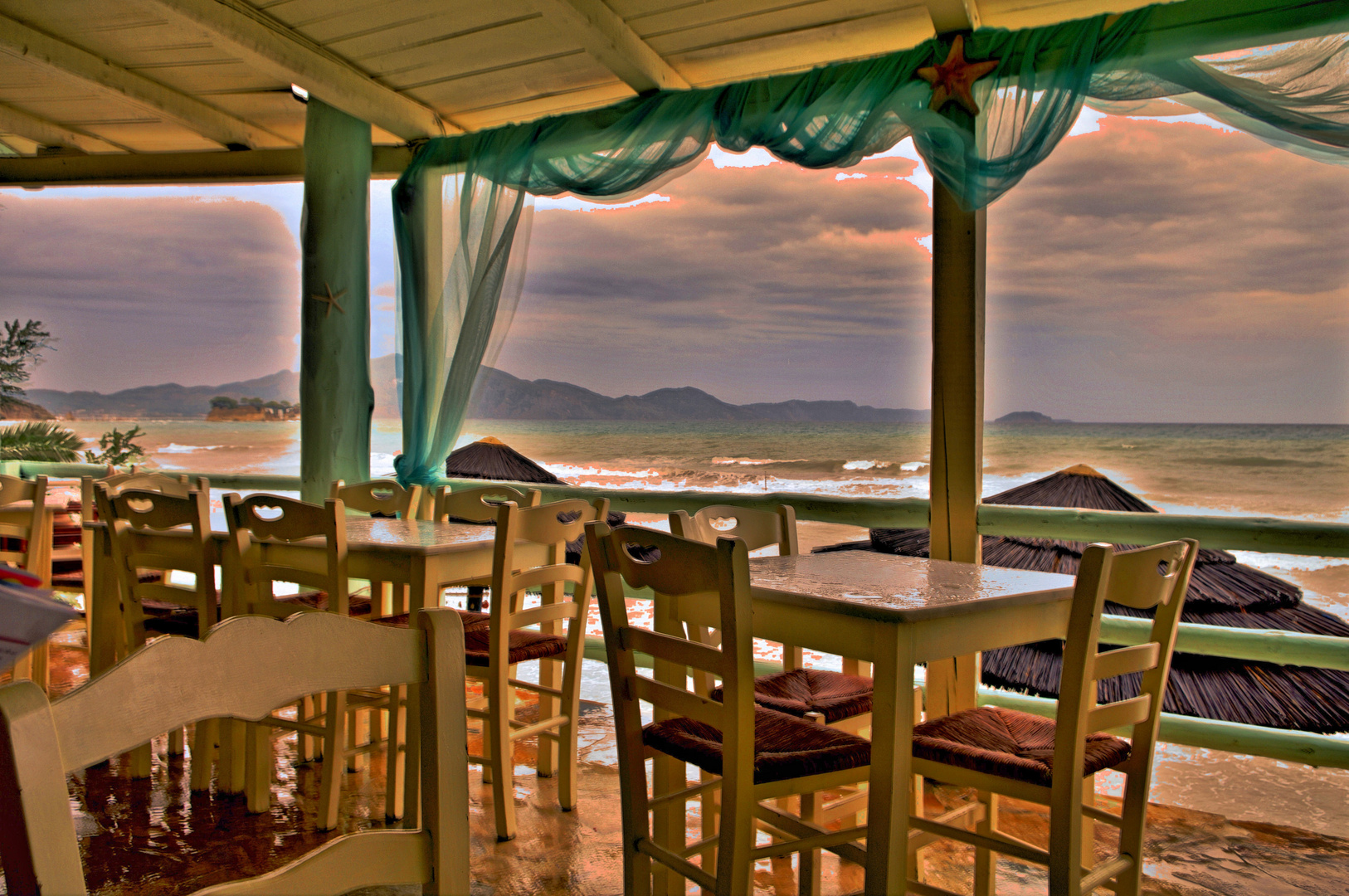 In der Thalassa Bar bei Sturm und Regen