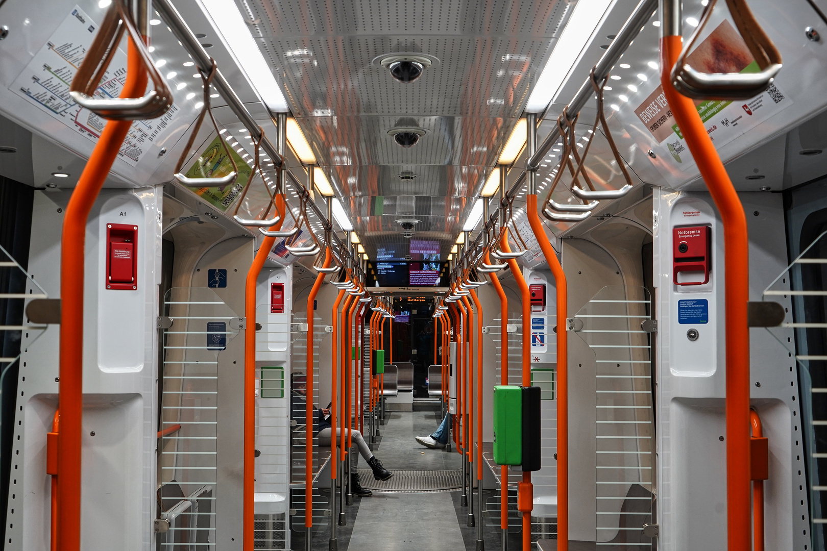 In der U-Bahn, gleich kommt die Endstation