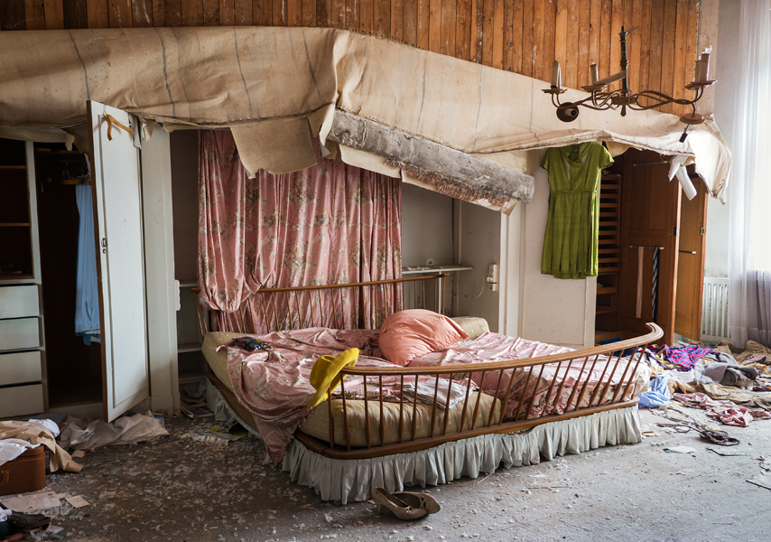 In der Villa des "Dr. Pain", Schlafzimmer