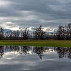 In der Wasserfläche