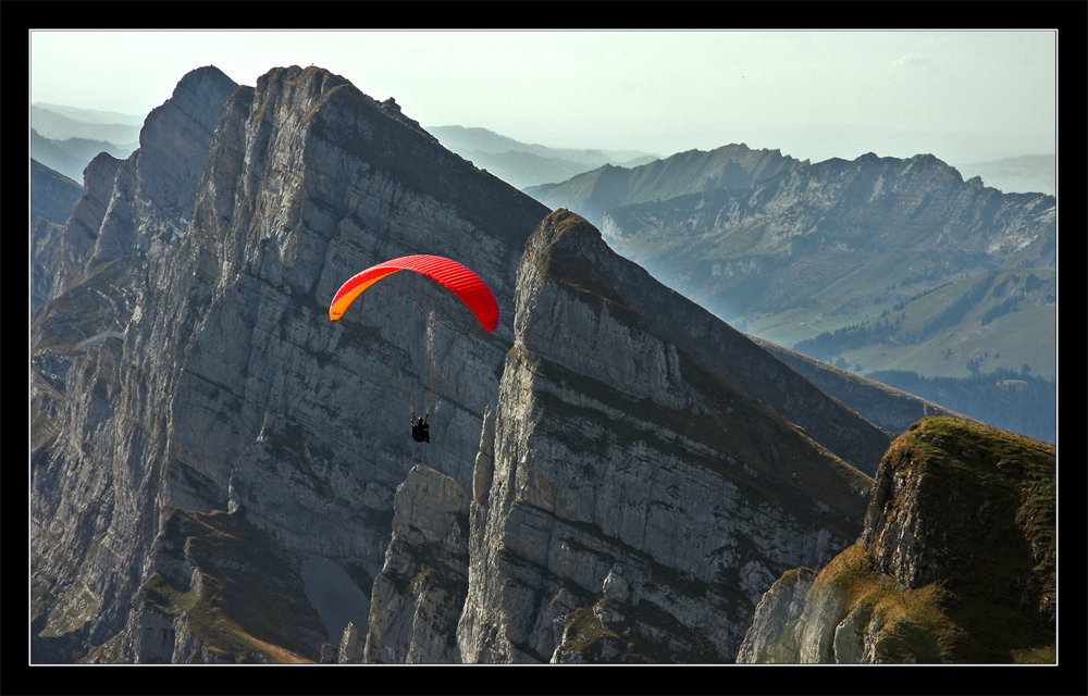 in die Felsen gezogen...