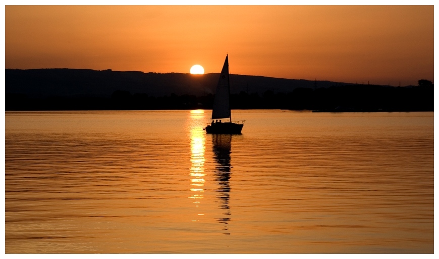 in die nacht segeln