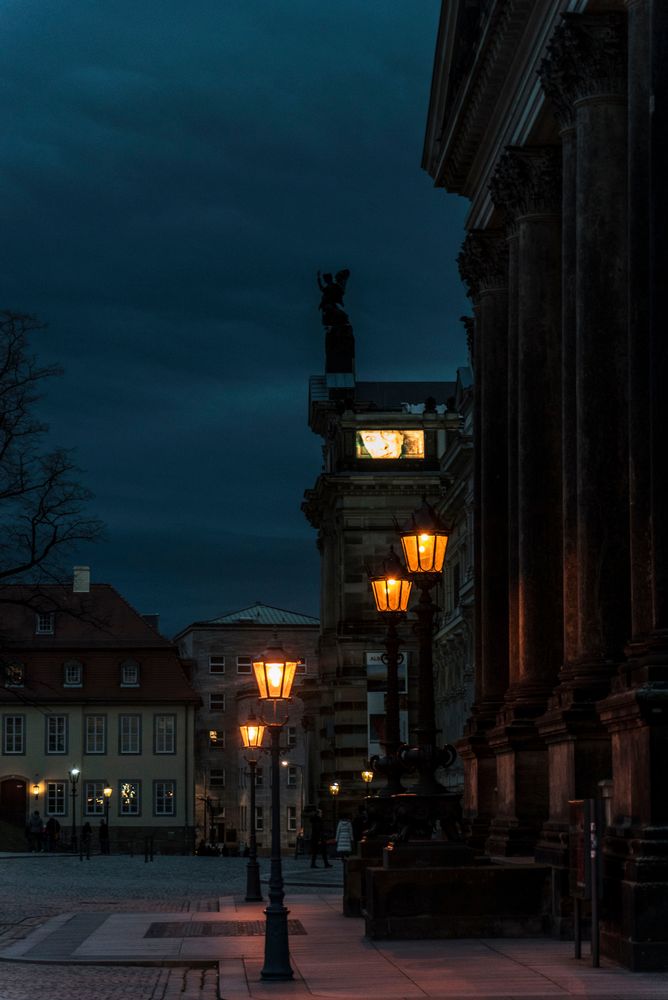 in Dresden am frühen Abend unterwegs