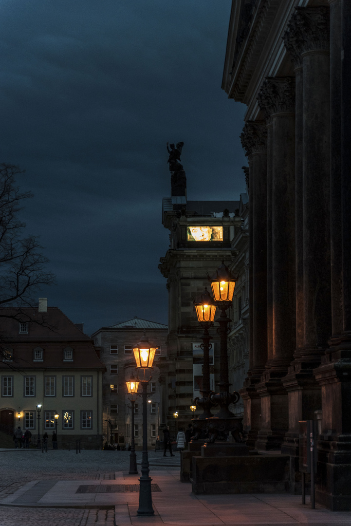 in Dresden am frühen Abend unterwegs