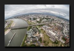 In Düsseldorf ist nicht nur der Landtag rund