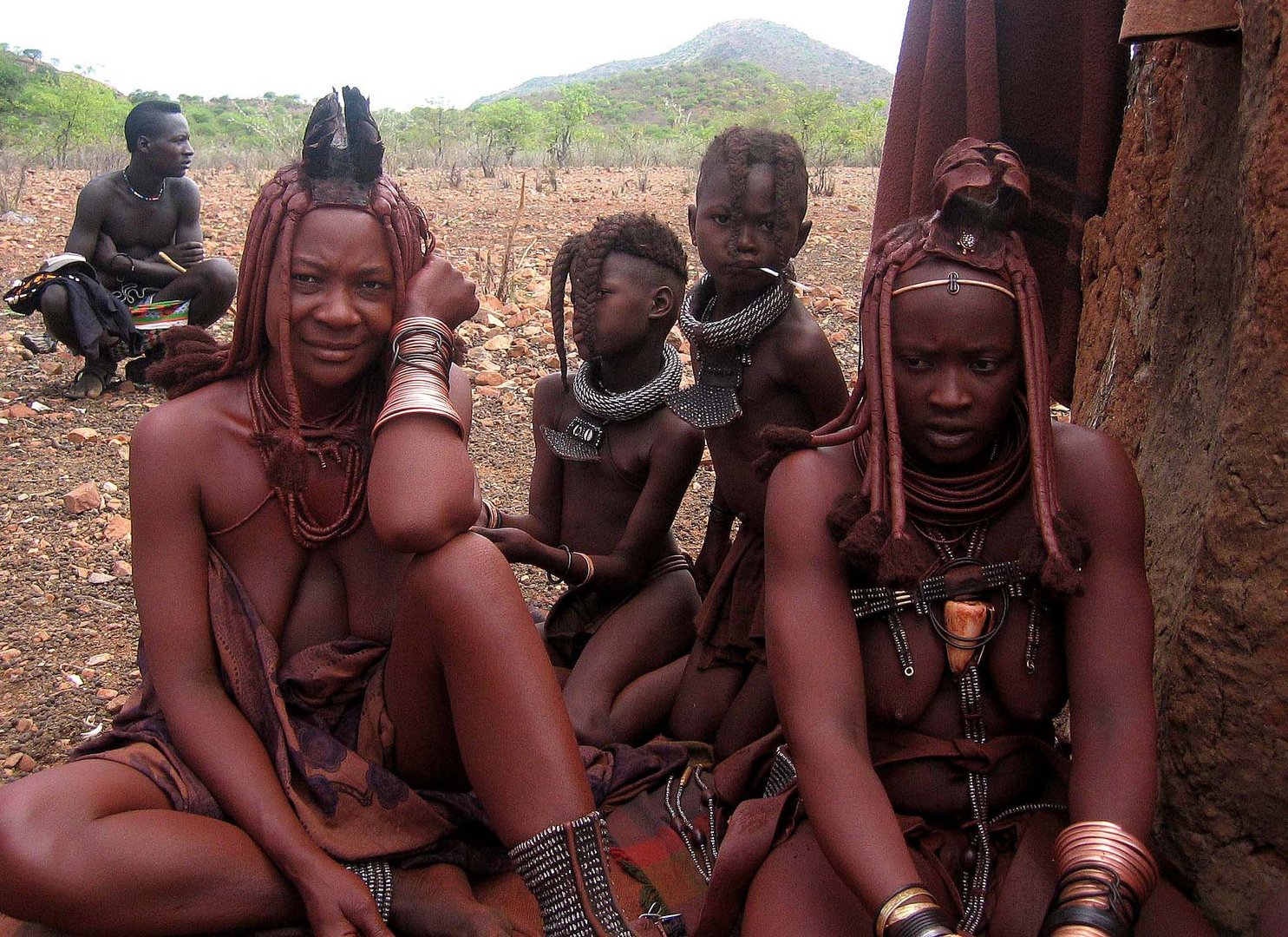 In einem Himba Dorf