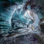 In einer Eishöhle bei Vik