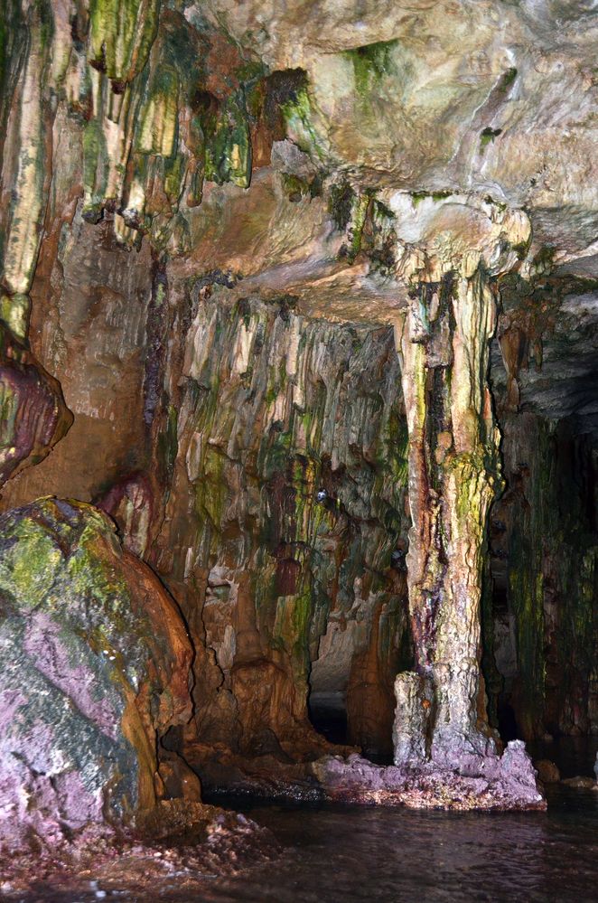 in einer Tropfsteinhöhle bei Skaleta auf Kreta