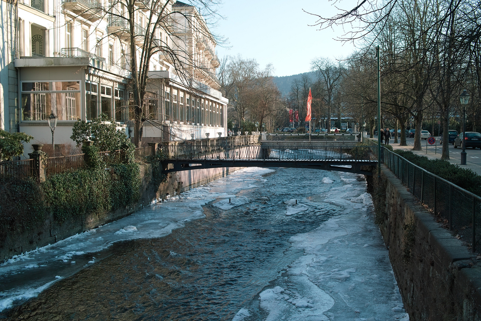 in einer winterlich kalten Stadt