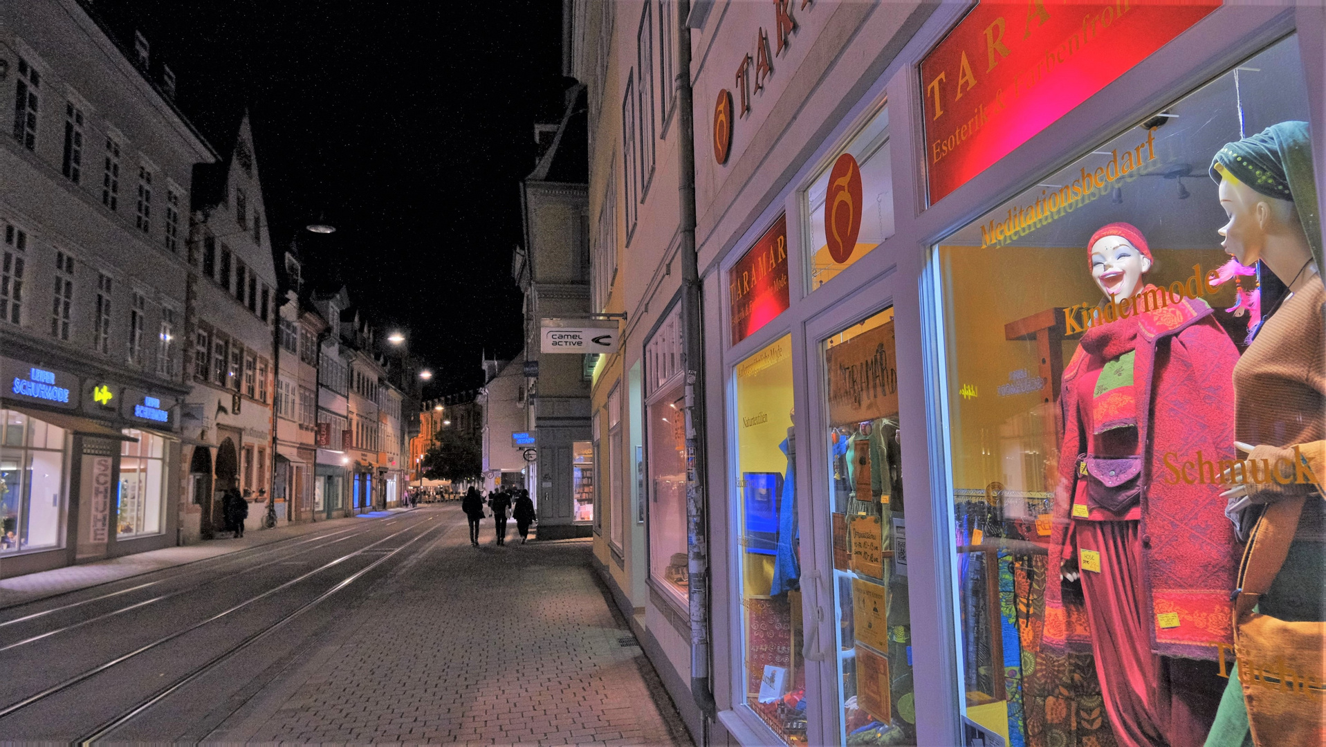 in Erfurt, nachts (en Erfurt, por la noche)