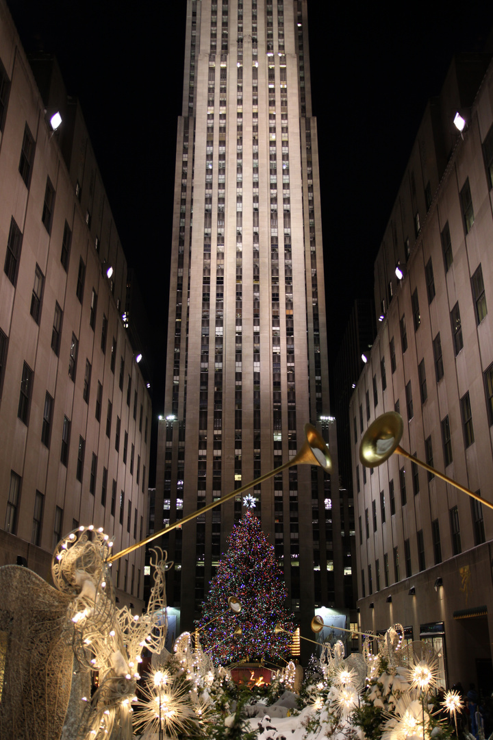 In front of the Rockefeller Center on Christmas Day