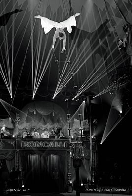 In großer Höhe schwankender Höhepunkt.