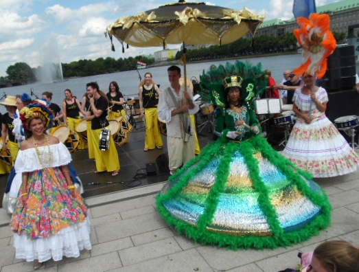 In Hamburg  ein Fest auf dem Jungfernstieg