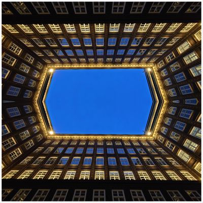 In Hamburg nach oben geschaut 