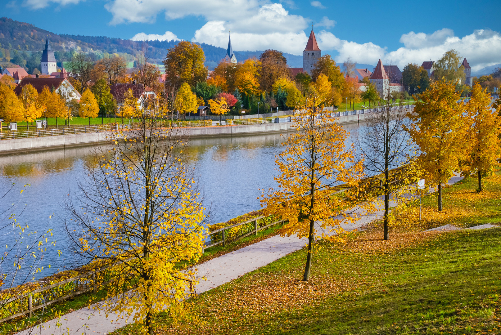 In Herbstfarben gehüllt