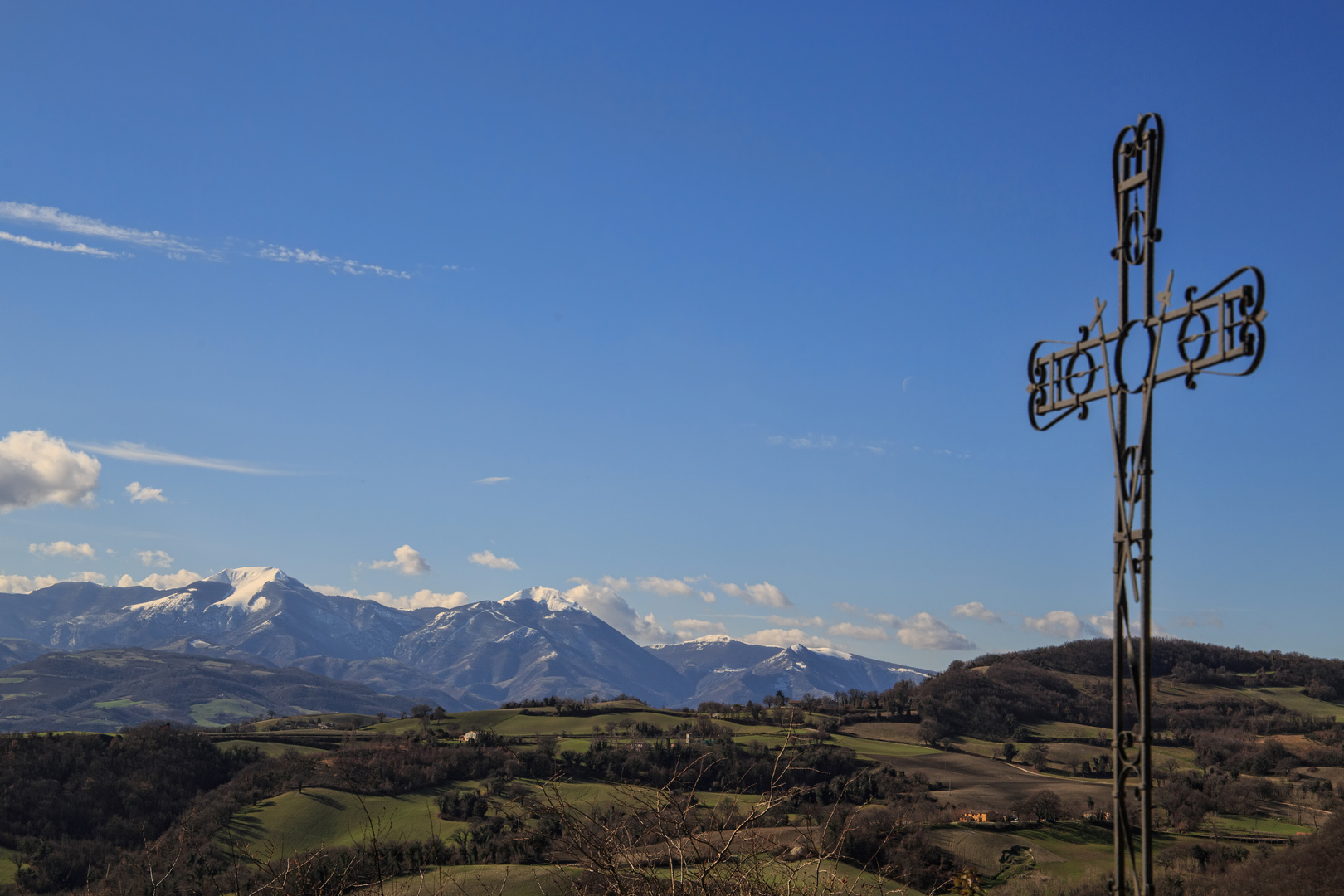 in hohen Lagen liegt Schnee - Apennin