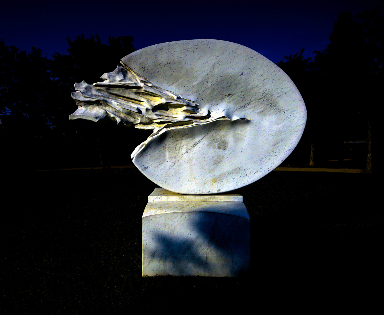 IN Ingolstadt  Klenzepark Skulptur Francesco Cremoni 20H0210