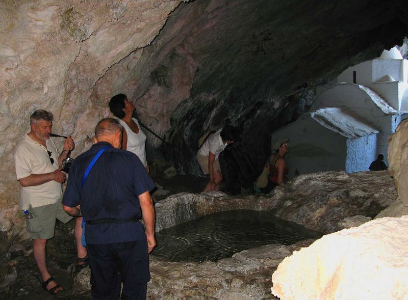 In inneren der Höhle auf ca.700.mtr. Panagía Makriní /Samos-Greece