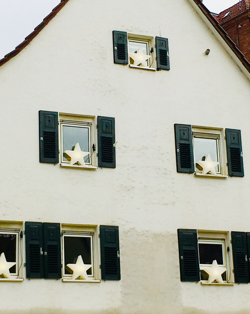 in jedem Fenster ein Stern