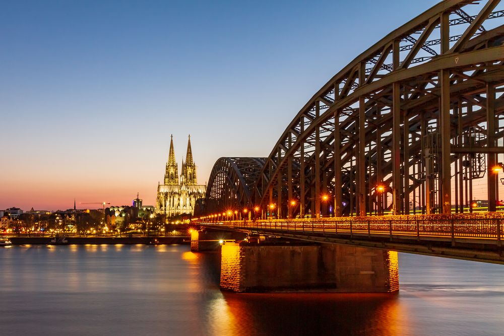 In Köln ist nicht nur der Himmel blau